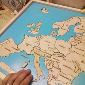 Puzzle mapa Europy gra edukacyjna